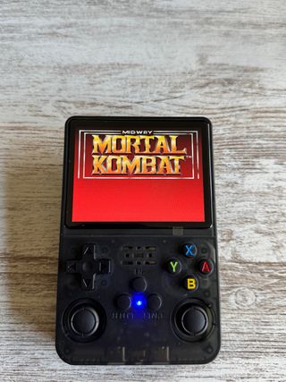 Consola R36s Negra Multicolor