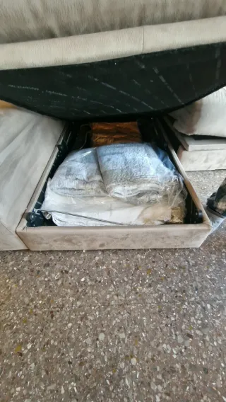 Sofá Chaiselongue Extensible. Mide 3,05 metros