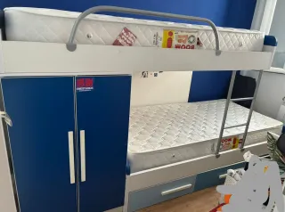 Litera con 2 colchones y armario