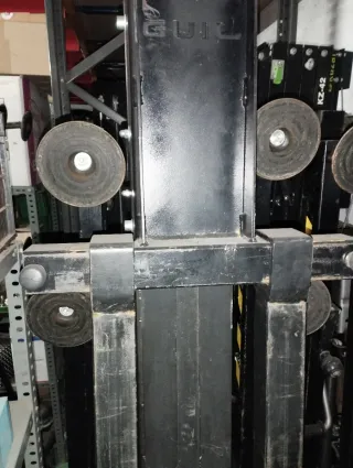 Torres de carga frontal GUIL ulk650