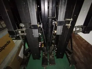 Torres de carga frontal GUIL ulk650