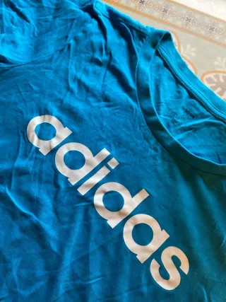 Camiseta Adidas Azul y Blanca Talla S