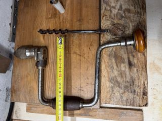 Berbiquí antiguo de carpintero