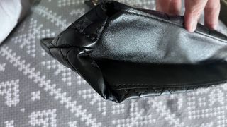 Borsa donna nera con cuori e charm Con catenella