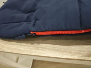 Saco Bugaboo Azul Marino, edición neón.