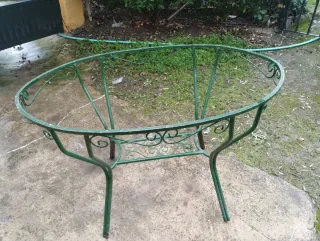 Mesa de hierro verde 113x71x71