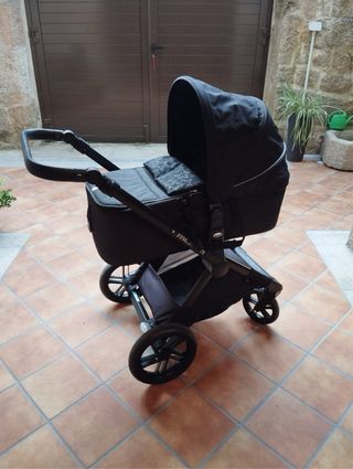Carrito Jane Muum Negro.  Precio negociable.