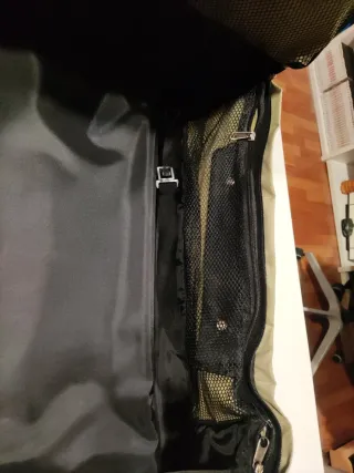 Maleta de viaje con ruedas y mochila