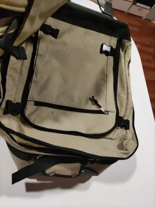 Maleta de viaje con ruedas y mochila