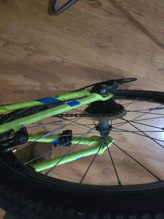 Bicicleta Rockrider MT 100