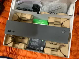 Xbox Series S 1TB Nero - Come Nuovo