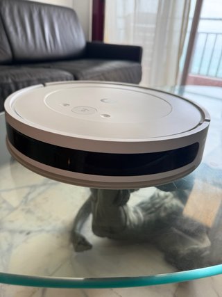 Roomba con base de carga. Como nuevo.
