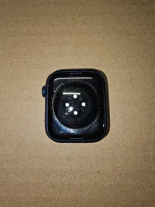 iPhone 13 y Apple Watch Serie 6 44mm