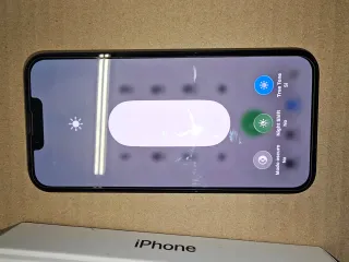 iPhone 13 y Apple Watch Serie 6 44mm