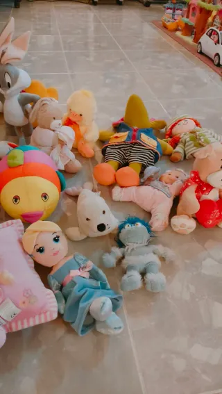 Lote de peluches variados