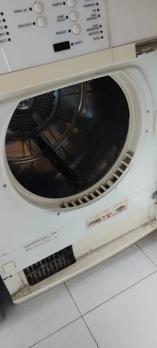 Secadora AEG Condensación URGE VENDER