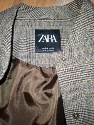 Conjunto niña Zara: Chaqueta, Camisa y Falda