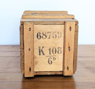 Antigua caja Chocolat Menier