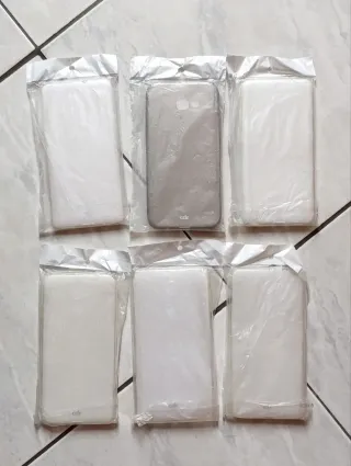 Cover per telefoni,silicone morbido €2 ciascuna