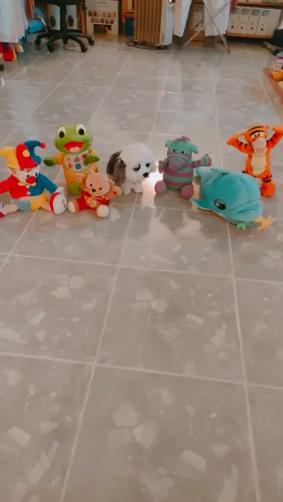 Muñecos interactivos de peluche