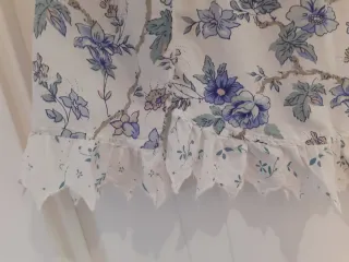 Blusa Cortefiel Estampado floral. Talla 40.