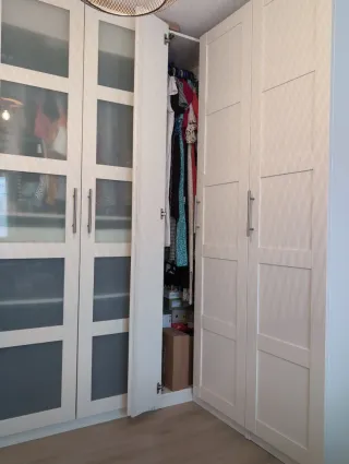 Armario Ikea PAX puertas cristal y madera