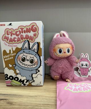 Labubu exciting macaron lychee berry (rosa).