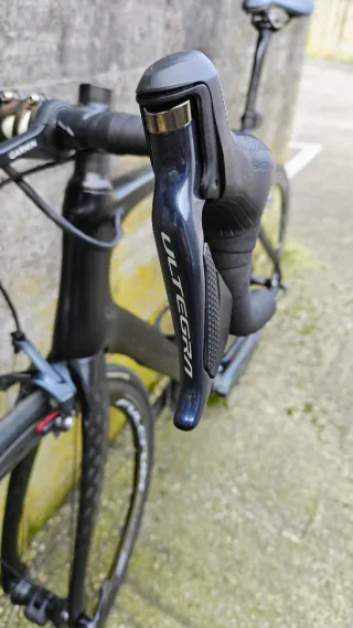 Bicicleta Pinarello Prince Carbono