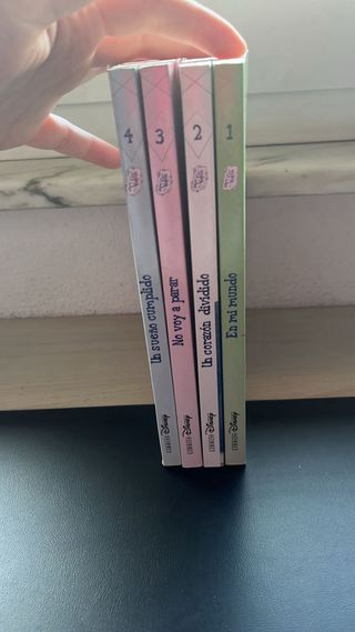 DVD Disney Violetta Temporada 1 (4 partes)