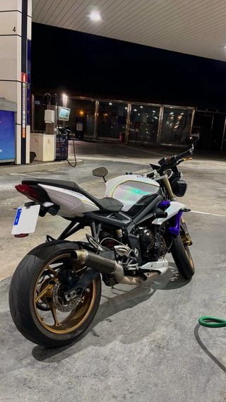 Triumph Street Triple 675