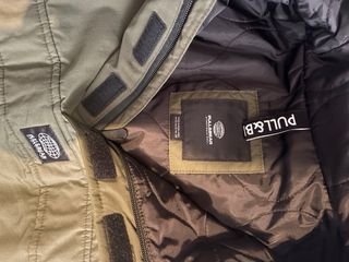 Abrigo Pull&Bear verde oliva