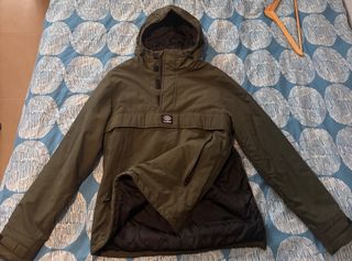 Abrigo Pull&Bear verde oliva