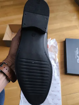 Zapatos de piel fina Tolino negros