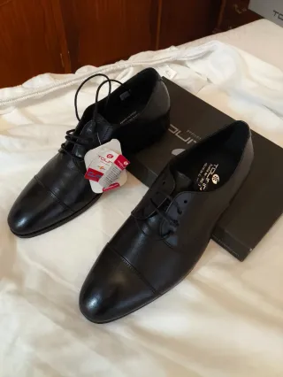 Zapatos de piel fina Tolino negros