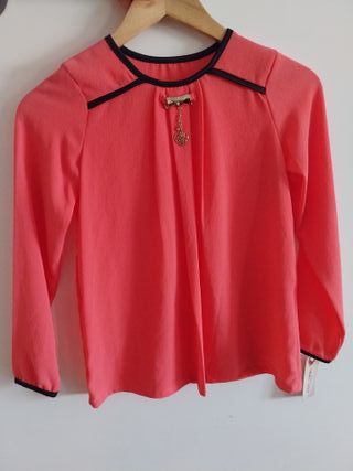 Blusa salmão com pendente coração 12 anos