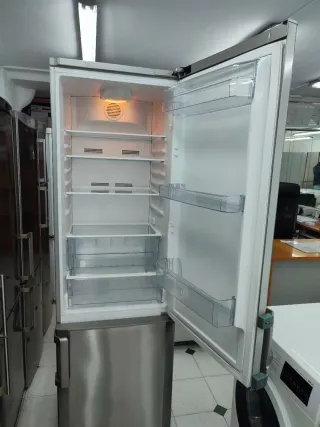 Nevera combi Beko inox clase A+ 200x60cm garantía