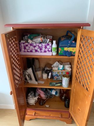 Alacena artesanal de madera