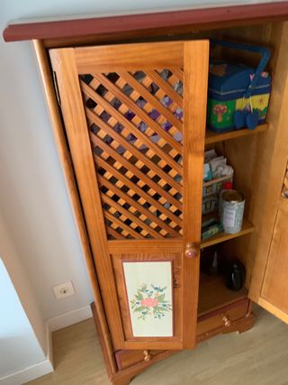 Alacena artesanal de madera