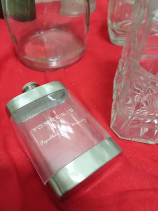 Set di bottiglie e liquoriere in vetro (vuote)