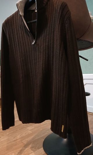 Jersey Armani Jeans Talla L. Pura lana virgen