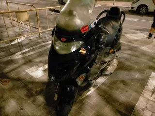 Kinkon Gran Din 125cc Maxiscooter Azul