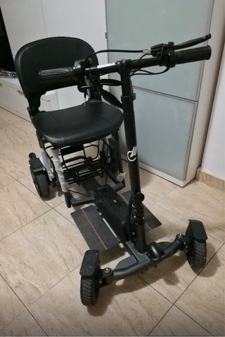 Silla de ruedas eléctrica plegable