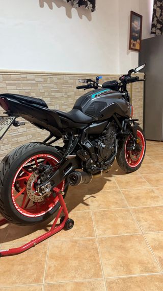 Yamaha MT-07