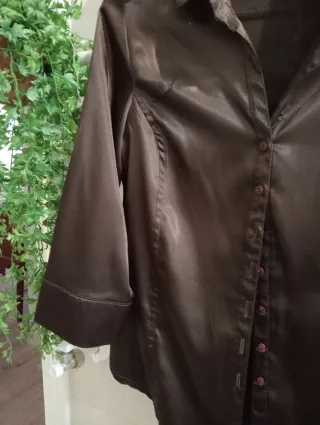 Camisa satén marrón Caroll Talla M