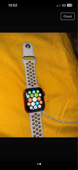 Apple Watch Serie 6 Grigio/Rosso con cinturinonike