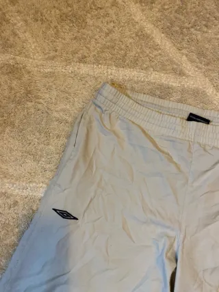 Pantalón corto Umbro fútbol gris talla S