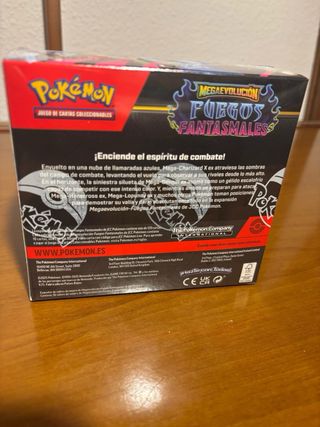 Caja Pokémon Fuego Fantasmal Sellada