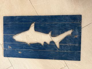 Cuadro Madera Tiburón Azul 91.5x50.5