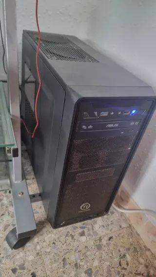 Ordenador Gaming completo con luces RGB