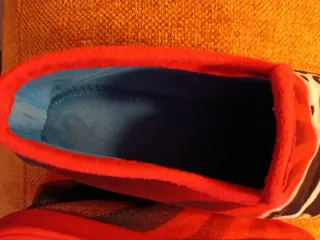 Zapatillas casa panda rojas